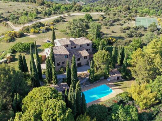 Maison à vendre 1 495 000 € 18 pièces 475 m² 450 000 m² de terrain Aix-en-Provence 13100