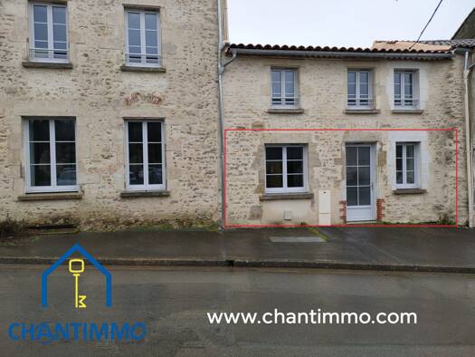 Appartement à louer 500 € 2 pièces 1 chambre 46,6 m² RDC Chantonnay 85110