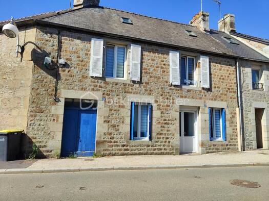 Maison de ville à vendre 132 000 € 6 pièces 4 chambres 118 m² 214 m² de terrain Maen Roch 35460