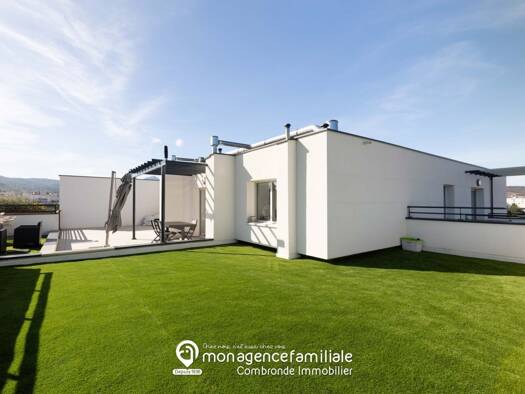 Appartement à louer 1 715 € 4 pièces 3 chambres 113 m² Étage 3/3 Clermont-Ferrand 63000