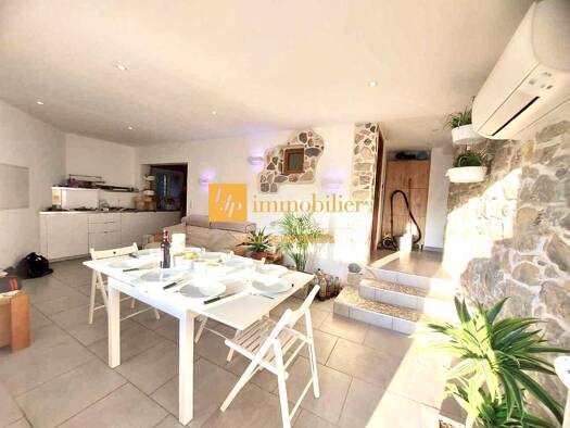 Appartement à vendre 187 675 € 3 pièces 2 chambres 60 m² Étage 1/2 Laroque 34190