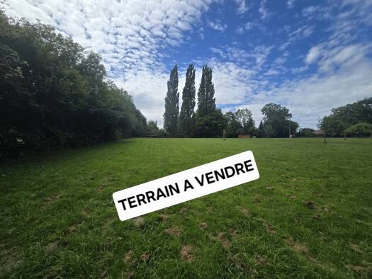 Terrain constructible à vendre 157 500 € 3 200 m² de terrain Valsemé 14340