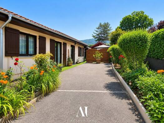 Maison à vendre 560 000 € 4 pièces 3 chambres 126 m² 962 m² de terrain Bons-en-Chablais 74890