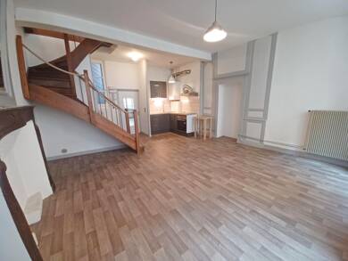 Appartement à louer 445 € 2 pièces 1 chambre 55 m² Étage 1/3 Aurillac 15000
