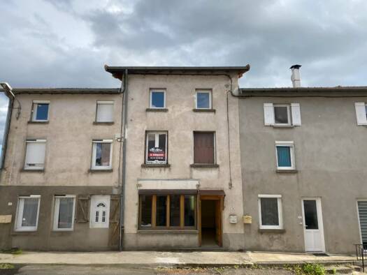 Maison à vendre 86 000 € 4 pièces 2 chambres 110 m² Saint-Cyr-de-Valorges 42114