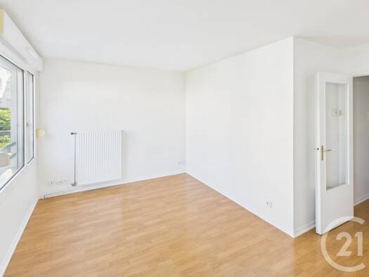 Appartement à vendre 173 000 € 1 pièce 30 m² 1er étage Montigny-le-Bretonneux 78180