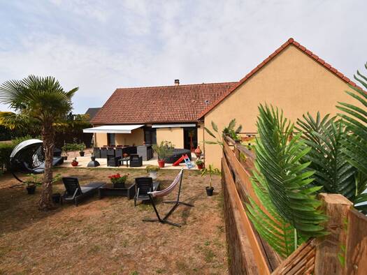 Maison de plain-pied à vendre 267 000 € 9 pièces 7 chambres 180 m² 1 051 m² de terrain Marzy 58180