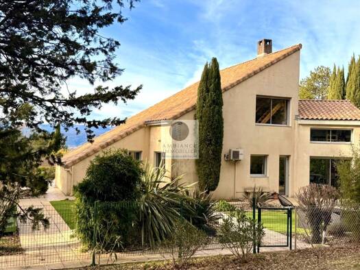 Maison à vendre 485 000 € 8 pièces 4 chambres 169 m² 1 549 m² de terrain Loriol-sur-Drôme 26270