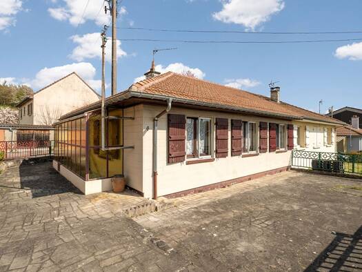 Maison de plain-pied à vendre 130 000 € 4 pièces 2 chambres 80 m² 220 m² de terrain Neuves-Maisons 54230