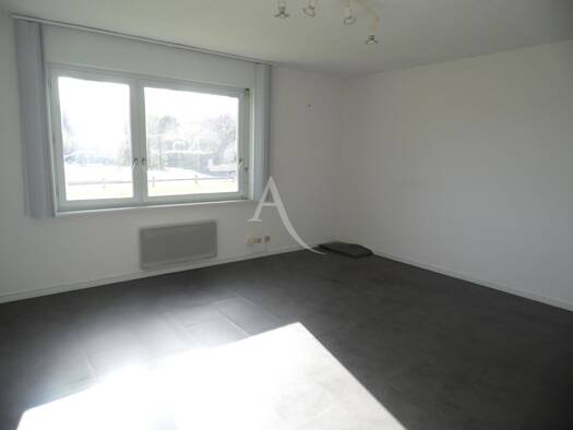 Espace bureau à louer 750 € 74 m² de bureaux Nord Doué-en-Anjou 49700