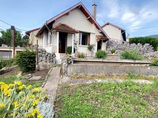 Maison à vendre 87 000 € 2 pièces 1 chambre 40 m² 223 m² de terrain Bouvent Oyonnax 01100