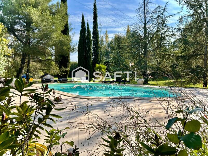 Maison à vendre, 632m², ENTRAIGUES SUR LA SORGUE