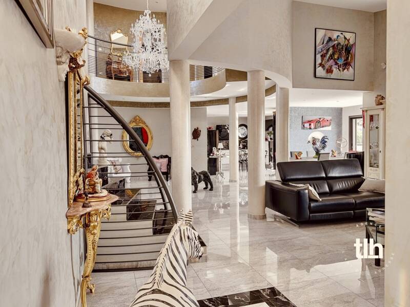 Maison à vendre, 377m², NIMES