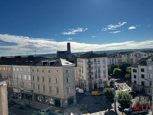 Appartement à louer 1 050 € 4 pièces 3 chambres 110 m² 4ème étage Centre-Hôtel de Ville Limoges 87000