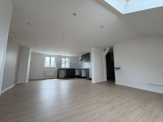 Appartement à vendre 120 000 € 2 pièces 1 chambre 44 m² Étage 3/3 Villers-Cotterêts 02600