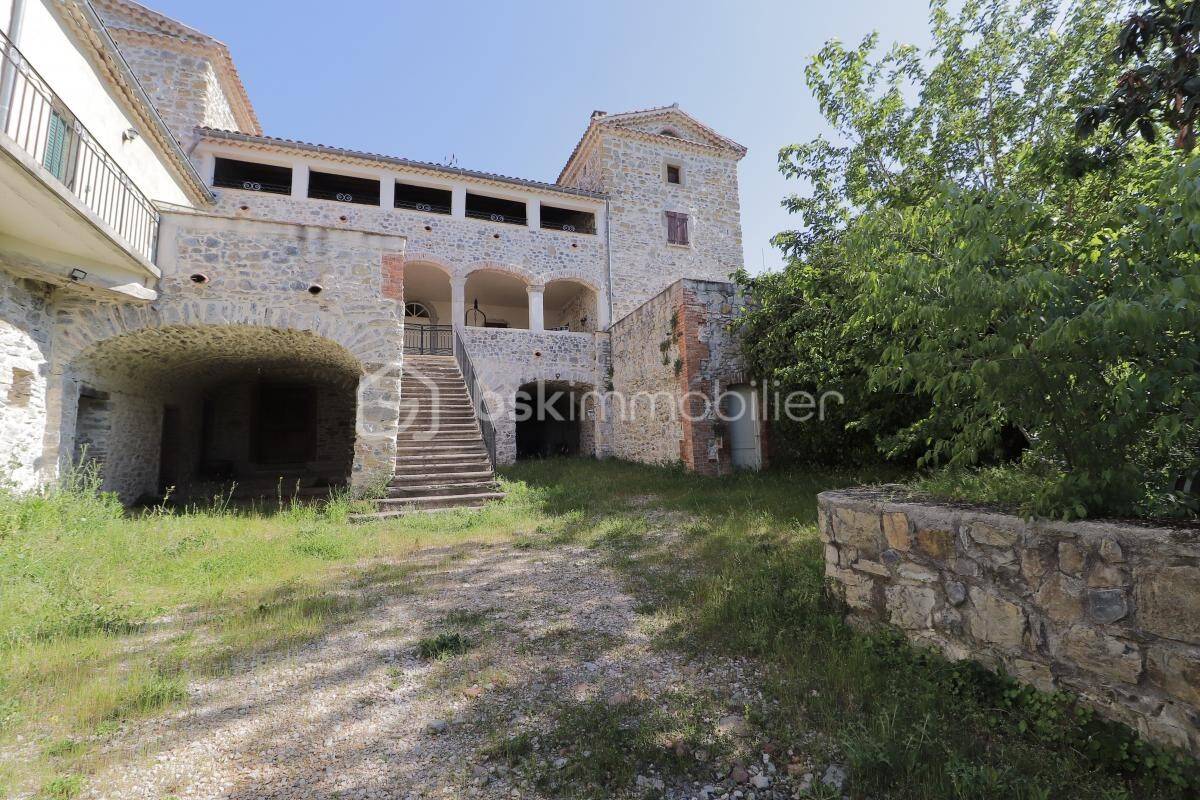 Maison à vendre, 250m², SAINT JULIEN LES ROSIERS
