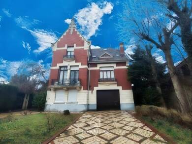 Maison à vendre 432 000 € 8 pièces 7 chambres 238 m² Bauvin 59221