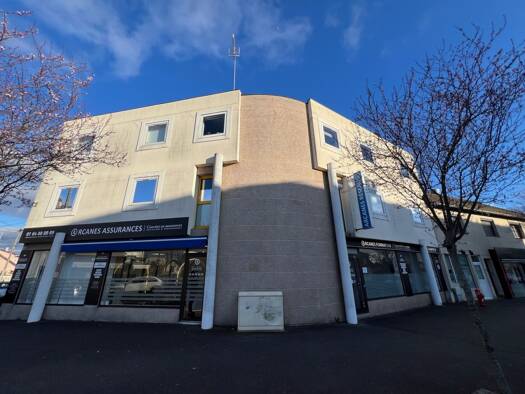 Appartement à louer 827 € 2 pièces 1 chambre 42,9 m² RDC Pontault-Combault 77340