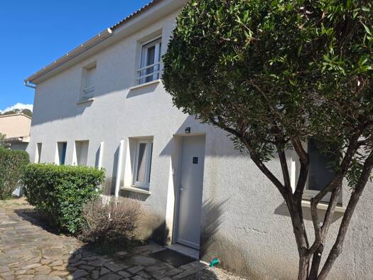 Maison à louer 882 € 3 pièces 1 chambre 58 m² 60 m² de terrain Cervione 20221