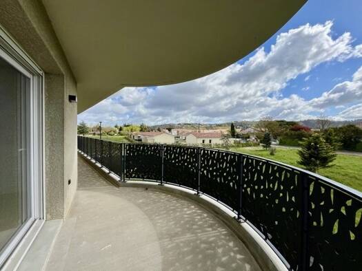 Appartement à louer 820 € 3 pièces 2 chambres 61,8 m² 1er étage Pinsaguel 31120