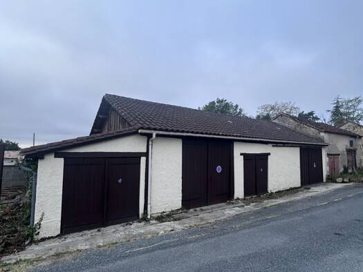 Maison de plain-pied à vendre 42 500 € 4 pièces 3 chambres 110 m² 314 m² de terrain Ginestet 24130