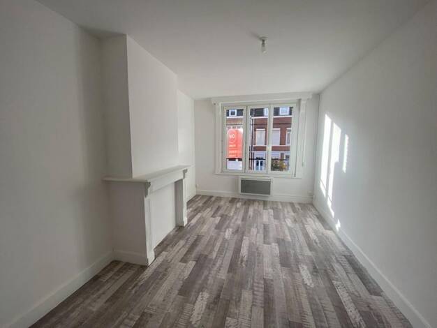 Appartement à louer 718 € 3 pièces 2 chambres 65,4 m² 2ème étage Route d'Houplines Armentières 59280