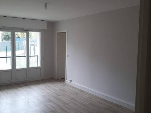 Appartement à louer 1 150 € 2 pièces 1 chambre 47 m² RDC Le Clos du Luxembourg-Centre Ville Bourg-la-Reine 92340