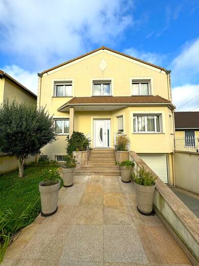Maison à vendre 623 000 € 7 pièces 5 chambres 250 m² 261 m² de terrain Paris Campagne Drancy 93700