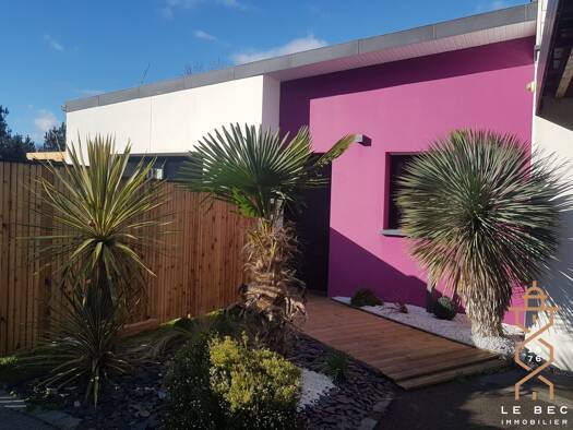 Maison de plain-pied à vendre 444 120 € 5 pièces 3 chambres 120 m² 561 m² de terrain Ploemel 56400