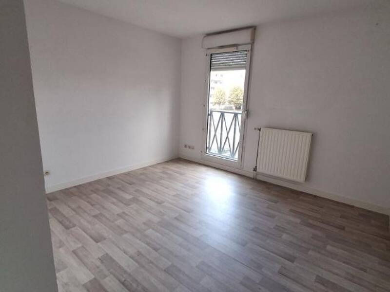 Maison à louer, 72m², UNIEUX