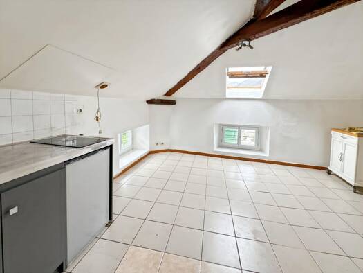 Appartement à vendre 36 000 € 1 pièce 18,3 m² 3ème étage Tarascon-sur-Ariège 09400