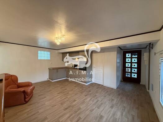 Appartement à louer 985 € 4 pièces 3 chambres 82,5 m² Étage 1/1 Mios 33380