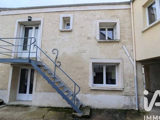 Triplex à vendre 164 000 € 3 pièces 2 chambres 58 m² RDC/3 Nézel 78410