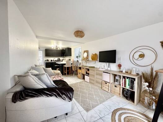 Duplex à louer 890 € 2 pièces 1 chambre 48,5 m² RDC/2 Plailly 60128