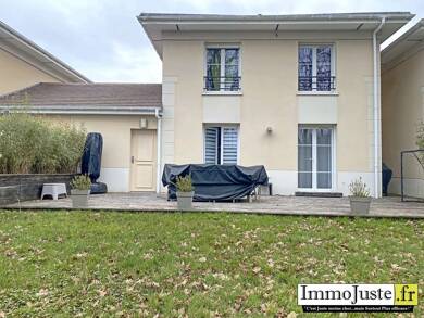 Maison à vendre 400 000 € 5 pièces 3 chambres 89 m² 301 m² de terrain Peripherie Le Perray-en-Yvelines 78610