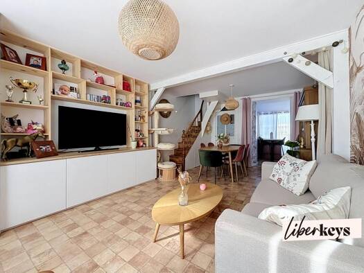 Maison à vendre 118 500 € 2 pièces 1 chambre 48 m² Fresnay-sur-Sarthe 72130