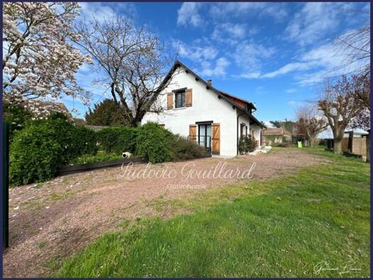 Maison à vendre 317 000 € 8 pièces 6 chambres 194 m² 1 779 m² de terrain Mondion 86230
