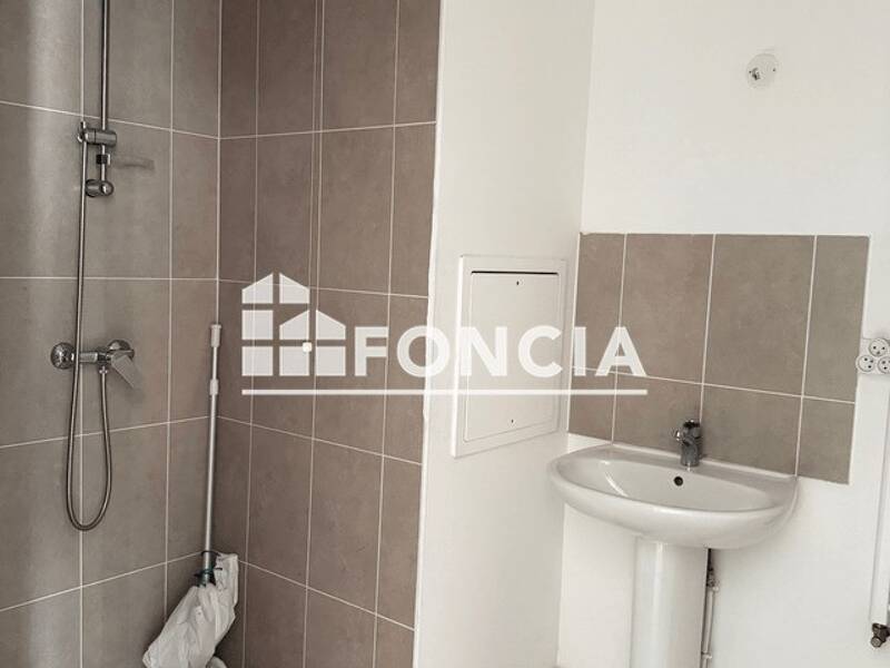 Maison à louer, 64m², MARSEILLE 3E