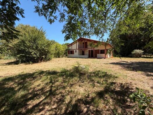 Maison à vendre 210 000 € 3 pièces 2 chambres 125 m² 1 800 m² de terrain Uzeste 33730