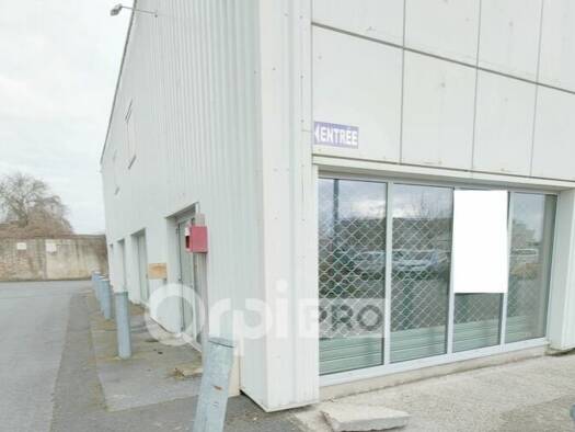 Local commercial à louer 1 601 € 119,9 m² de surface de vente Bétheny 51450