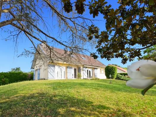 Maison à vendre 312 000 € 6 pièces 4 chambres 149 m² 1 840 m² de terrain Farges-lès-Chalon 71150