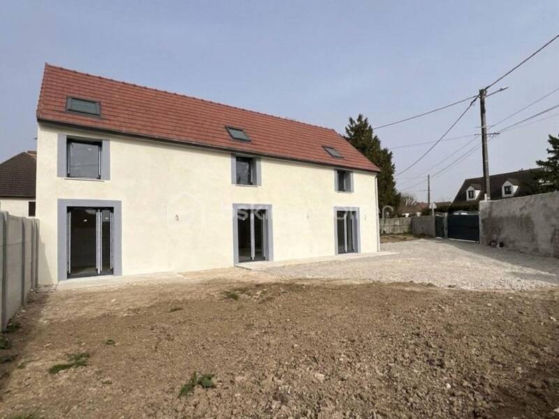 Maison à vendre, 114m², ESTOUCHES