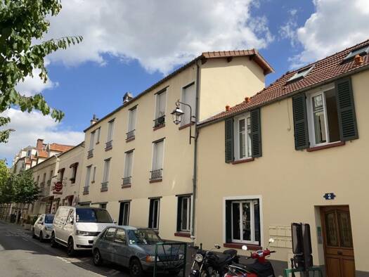 Studio à louer 730 € 1 pièce 23 m² Étage 1/2 disponible dès maintenant Centre Ville Rueil-Malmaison 92500