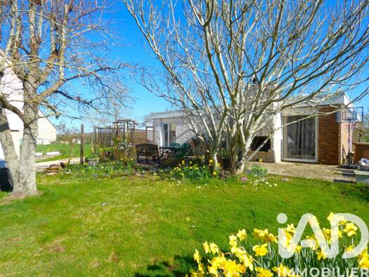 Maison de plain-pied à vendre 333 000 € 5 pièces 4 chambres 122 m² 1 500 m² de terrain Tacoignières 78910