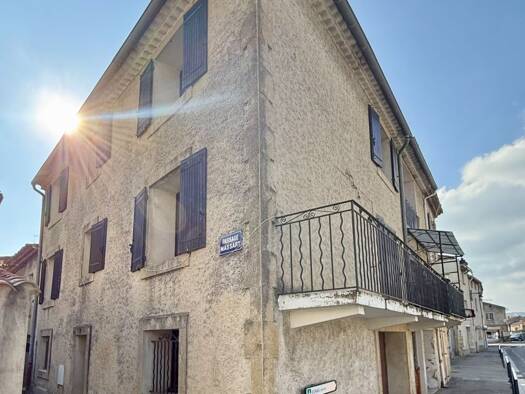 Maison à vendre 175 000 € 4 pièces 3 chambres 100 m² Sénas 13560