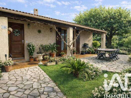 Maison de plain-pied à vendre 255 000 € 3 pièces 2 chambres 73,1 m² 415 m² de terrain Meynes 30840