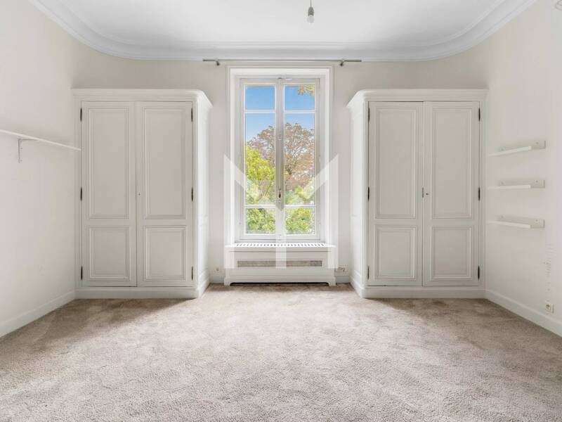 Maison à louer, 244m², PARIS 16E