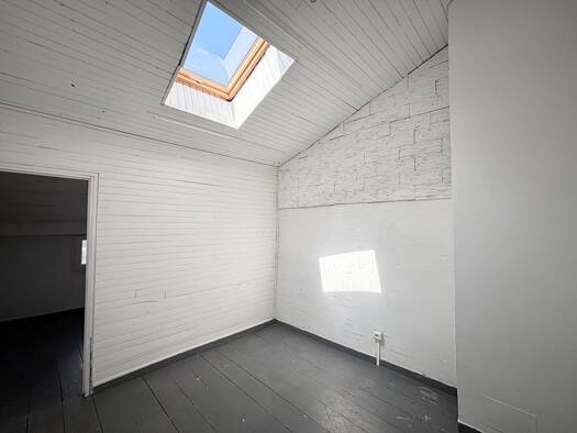 Immeuble à vendre 115 000 € 220 m² Barjols 83670