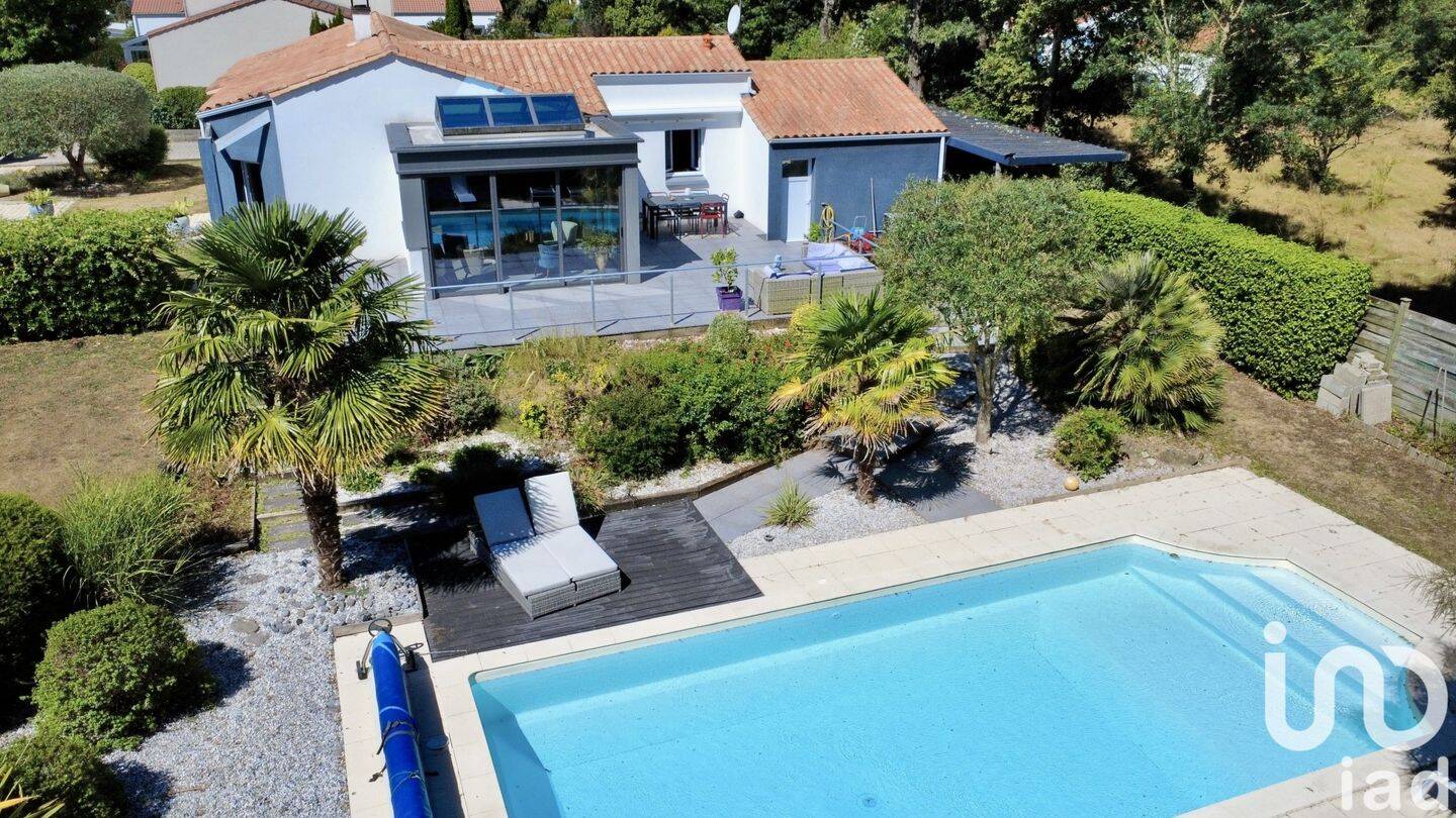 Maison à vendre, 141m², LA GENETOUZE
