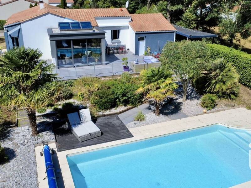 Maison à vendre, 141m², LA GENETOUZE